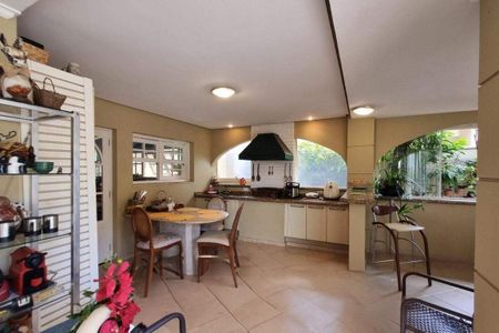 Casa de condomínio à venda com 387m², 4 quartos e 4 vagas