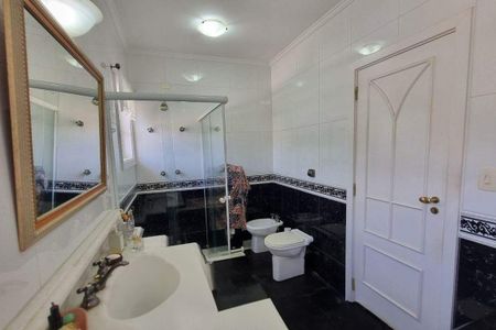 Casa de condomínio à venda com 387m², 4 quartos e 4 vagas