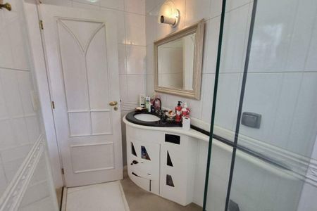 Casa de condomínio à venda com 387m², 4 quartos e 4 vagas