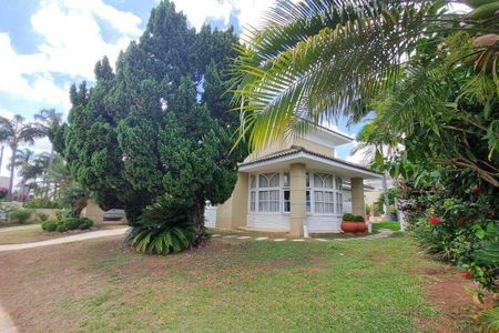 Casa de condomínio à venda com 387m², 4 quartos e 4 vagas