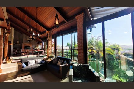 Casa de condomínio à venda com 528m², 5 quartos e 6 vagasÁrea Gourmet