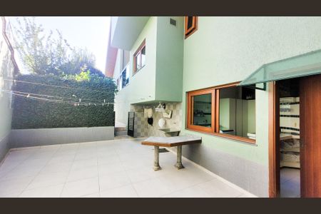 Casa de condomínio à venda com 528m², 5 quartos e 6 vagasÁrea de Serviço