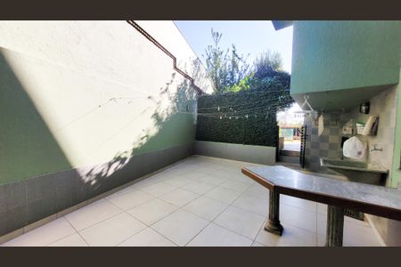 Casa de condomínio à venda com 528m², 5 quartos e 6 vagasÁrea de Serviço