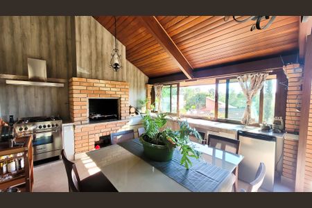 Casa de condomínio à venda com 528m², 5 quartos e 6 vagasÁrea Gourmet