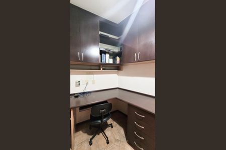 Casa de condomínio à venda com 528m², 5 quartos e 6 vagasSuíte 2