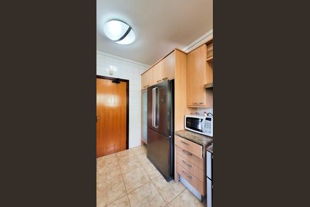 Casa de condomínio à venda com 528m², 5 quartos e 6 vagasCozinha