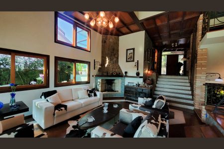 Casa de condomínio à venda com 528m², 5 quartos e 6 vagasSala