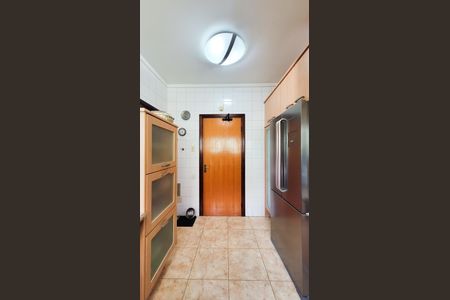 Casa de condomínio à venda com 528m², 5 quartos e 6 vagasCozinha