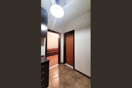 Casa de condomínio à venda com 528m², 5 quartos e 6 vagasSuíte 2