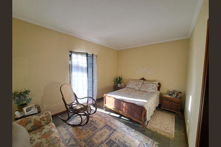 Casa à venda com 340m², 3 quartos e 4 vagas