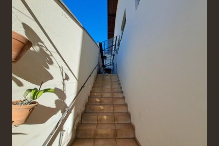 Casa à venda com 340m², 3 quartos e 4 vagas