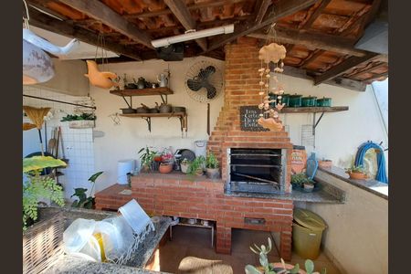 Casa à venda com 340m², 3 quartos e 4 vagas