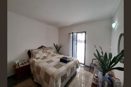 Casa à venda com 340m², 3 quartos e 4 vagas