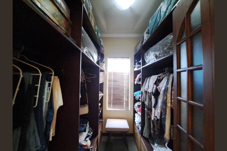 Casa à venda com 340m², 3 quartos e 4 vagas