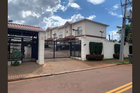 Casa de condomínio à venda com 88m², 3 quartos e 2 vagas