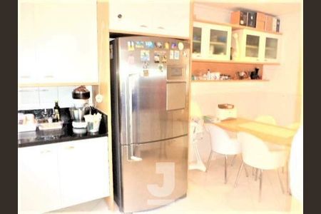 Casa de condomínio à venda com 360m², 4 quartos e 4 vagas