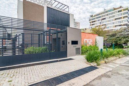 Casa à venda com 225m², 3 quartos e 3 vagasFoto 03