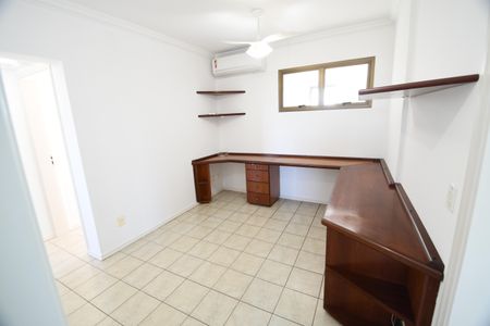 Apartamento à venda com 137m², 3 quartos e 2 vagasEscritório