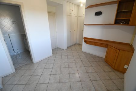Apartamento à venda com 137m², 3 quartos e 2 vagasQuarto 3 - Suíte