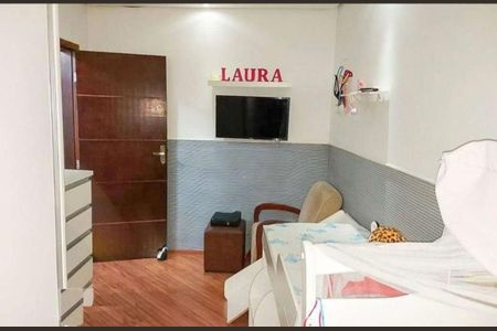 Casa à venda com 200m², 2 quartos e 2 vagasQuarto