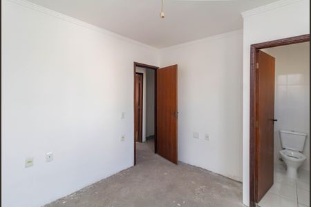 Casa de condomínio à venda com 101m², 2 quartos e 2 vagasSuíte