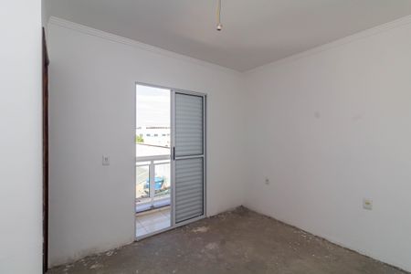 Casa de condomínio à venda com 101m², 2 quartos e 2 vagasSuíte