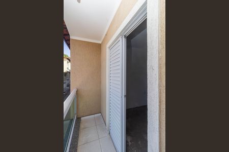 Casa de condomínio à venda com 101m², 2 quartos e 2 vagasVaranda da Suíte