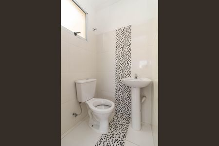 Casa de condomínio à venda com 101m², 2 quartos e 2 vagasLavabo