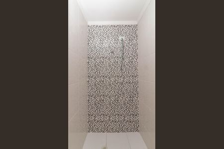 Casa de condomínio à venda com 101m², 2 quartos e 2 vagasBanheiro