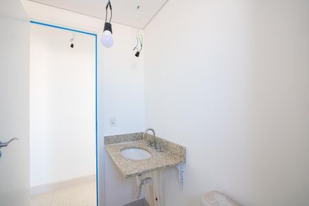 Apartamento para alugar com 68m², 2 quartos e 2 vagasBanheiro 