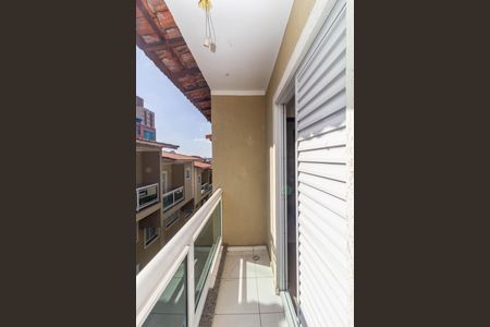 Casa de condomínio à venda com 101m², 2 quartos e 2 vagas Casa de condomínio à venda com 101m², 2 quartos e 2 vagasVaranda