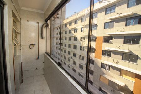 Apartamento à venda com 98m², 3 quartos e 1 vagaÁrea de Serviço