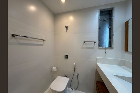 Apartamento à venda com 254m², 4 quartos e 1 vagaBanheiro 