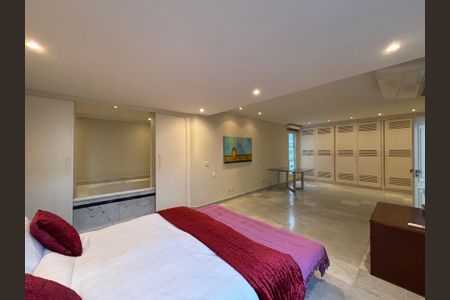 Apartamento à venda com 254m², 4 quartos e 1 vagaSuíte 2