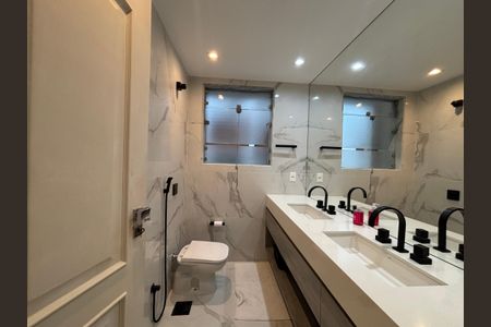 Apartamento à venda com 254m², 4 quartos e 1 vagaSuíte 1