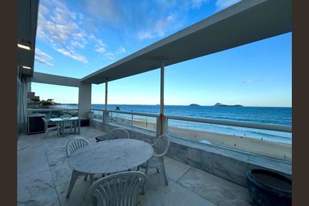 Apartamento à venda com 254m², 4 quartos e 1 vagaVaranda 