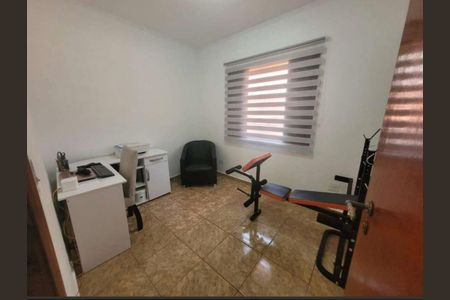 Casa à venda com 200m², 2 quartos e 2 vagasQuarto