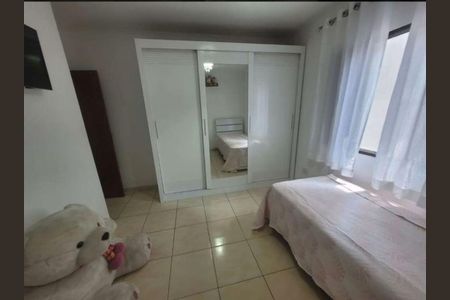 Casa à venda com 200m², 2 quartos e 2 vagasQuarto