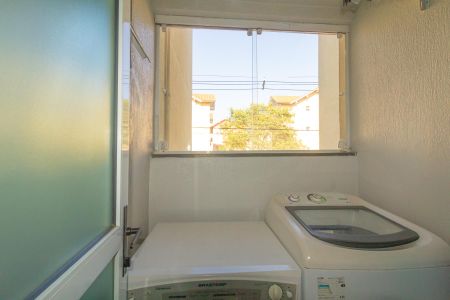 Apartamento à venda com 56m², 2 quartos e 1 vaga Apartamento à venda com 56m², 2 quartos e 1 vagaÁrea de Serviço