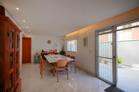 Apartamento à venda com 360m², 4 quartos e 4 vagasSala de Jantar