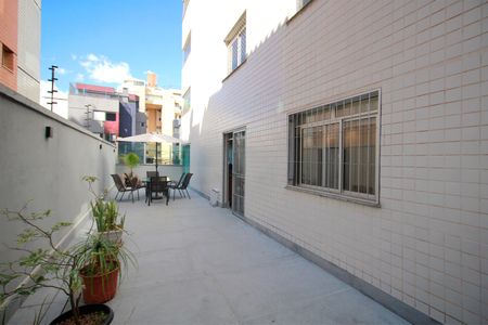 Apartamento à venda com 360m², 4 quartos e 4 vagasVaranda