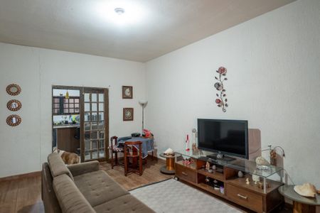 Casa à venda com 294m², 3 quartos e 4 vagas Casa à venda com 294m², 3 quartos e 4 vagasSala