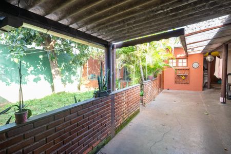 Casa à venda com 294m², 3 quartos e 4 vagas Casa à venda com 294m², 3 quartos e 4 vagasÁrea comum