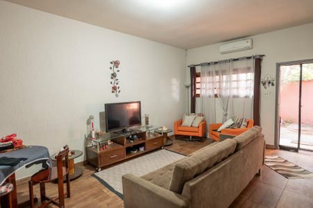 Casa à venda com 294m², 3 quartos e 4 vagas Casa à venda com 294m², 3 quartos e 4 vagasSala