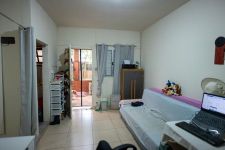 Casa à venda com 294m², 3 quartos e 4 vagas Casa à venda com 294m², 3 quartos e 4 vagasEscritório