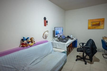 Casa à venda com 294m², 3 quartos e 4 vagas Casa à venda com 294m², 3 quartos e 4 vagasEscritório