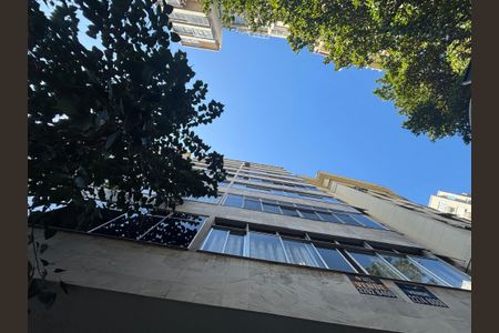 Apartamento à venda com 192m², 3 quartos e 1 vaga Apartamento à venda com 192m², 3 quartos e 1 vagaFachada