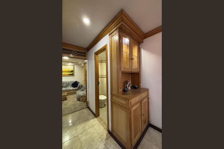 Apartamento à venda com 192m², 3 quartos e 1 vaga Apartamento à venda com 192m², 3 quartos e 1 vagaLavabo