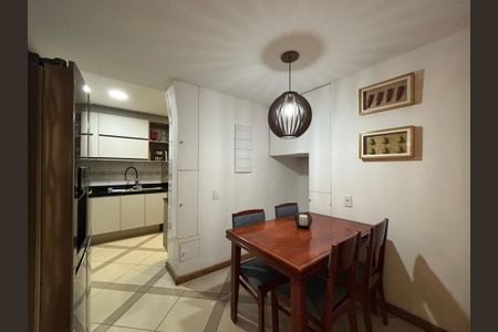Apartamento à venda com 192m², 3 quartos e 1 vaga Apartamento à venda com 192m², 3 quartos e 1 vagaCopa da cozinha