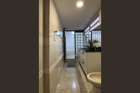 Apartamento à venda com 192m², 3 quartos e 1 vaga Apartamento à venda com 192m², 3 quartos e 1 vagaSuite 3